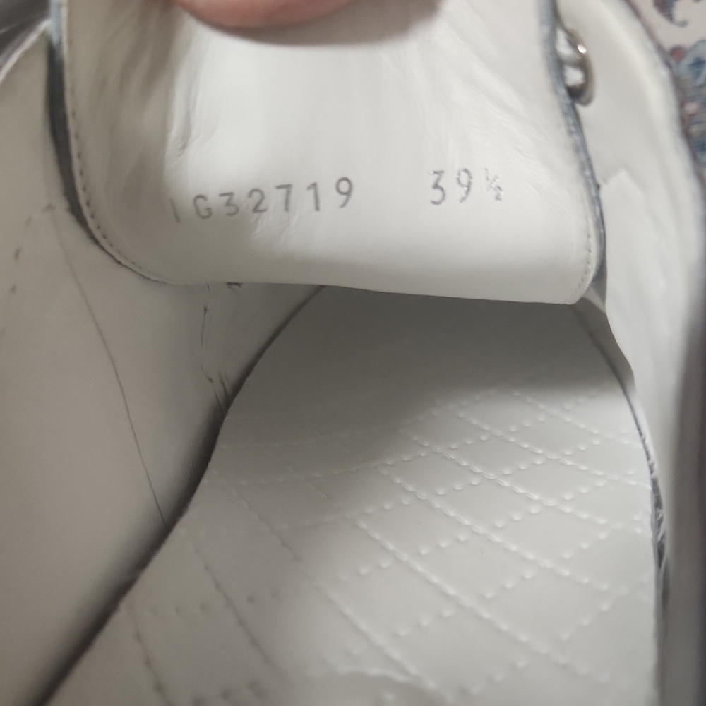 CHANEL Silver and White Sneakers - Picture 5 of 16